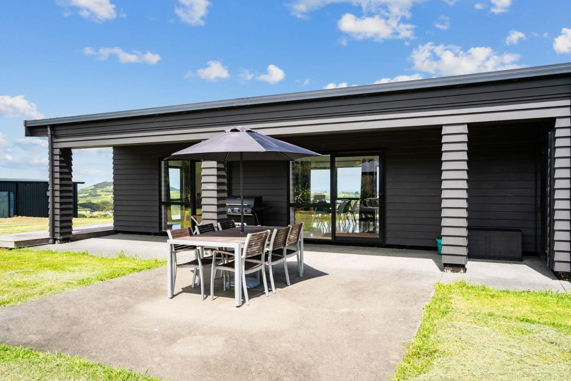 Mangawhai Magic - Mangawhai Heads Holiday Home ภายนอก รูปภาพ